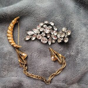 Vintage Jewelry Brooch Pin & Sweater Clip Lot 4 Pieces